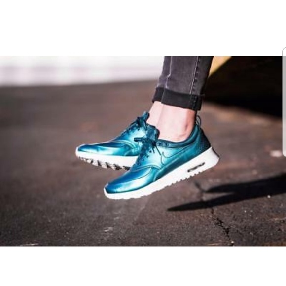 Nike Shoes - 🆕️ Nike Air Max Thea Se